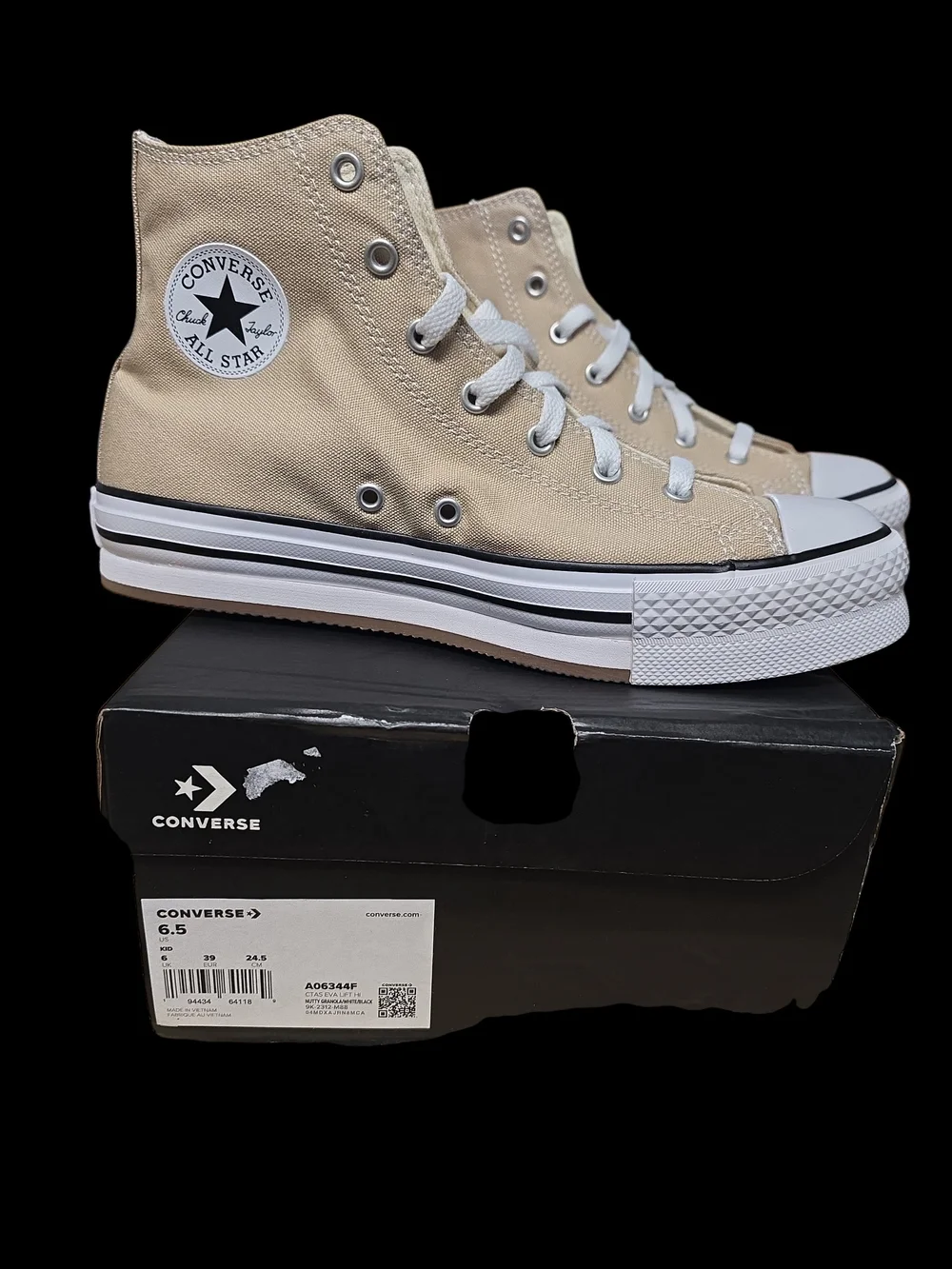 Converse Chuck Taylor All Star High Top Lace Up Sneakers Beige/White A06344F 6.5